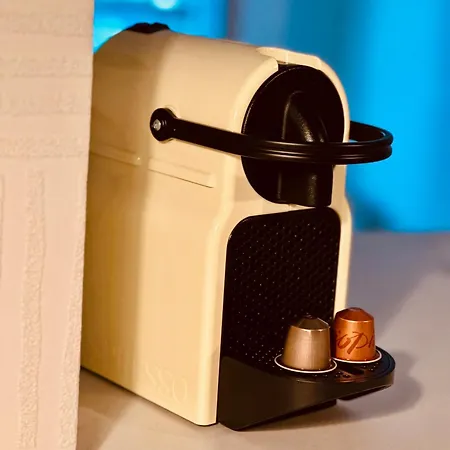 Apartment Modern 1 Bdr + Balcony + Free Parking + Ac + Pool