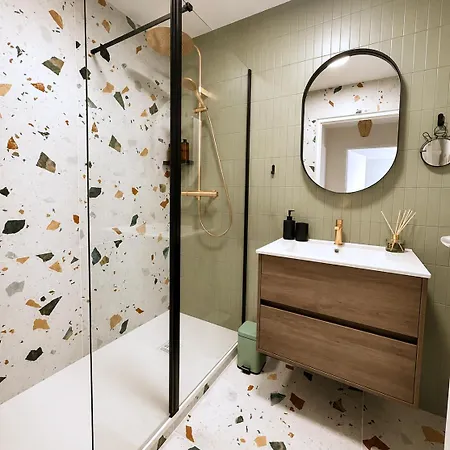 Moderne Et Cosy T2 - Parking&clim&piscine&balcon - Lyon 25 Min Apartment