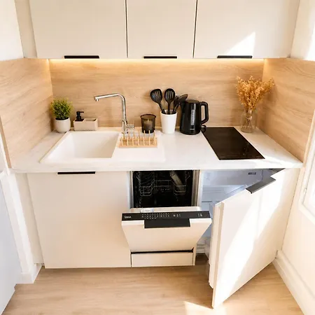 Moderne Et Cosy T2 - Parking&clim&piscine&balcon - Lyon 25 Min Apartment L'Isle-d'Abeau